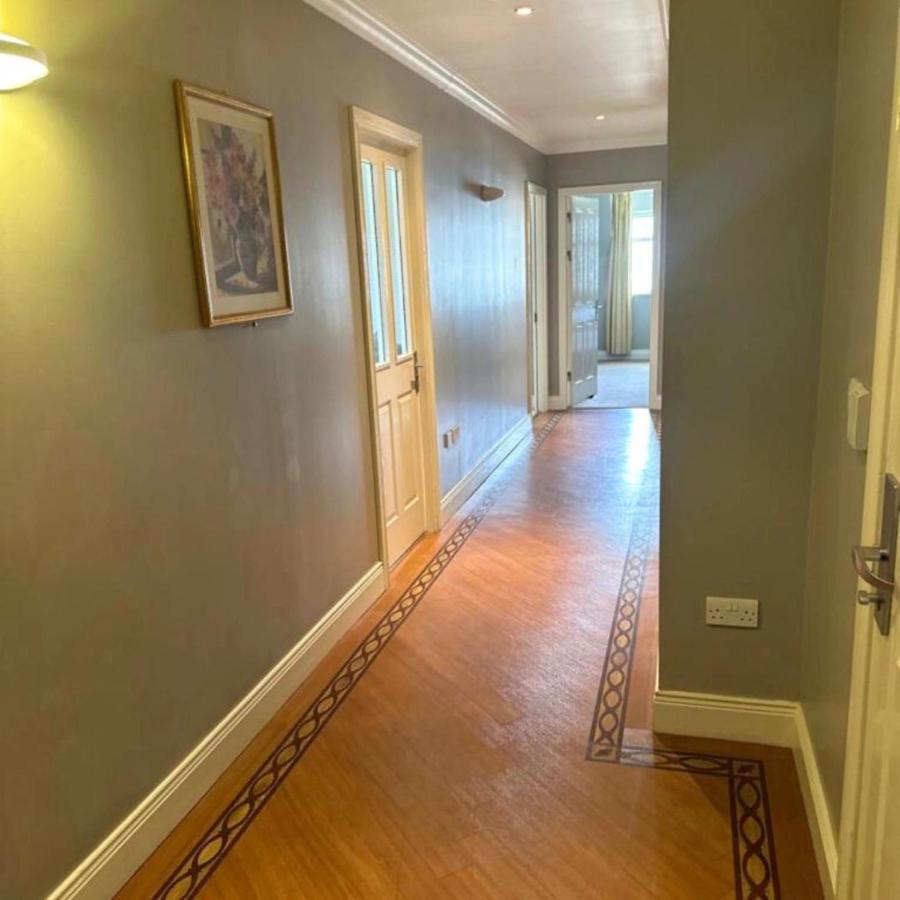 Spacious 2 Bedroom Apartment In Killarney Exterior photo