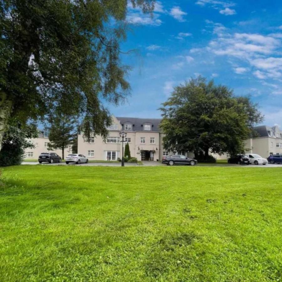 Spacious 2 Bedroom Apartment In Killarney Exterior photo